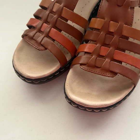 Clarks Lexi Bridge Summer Sandals in Tan Combi Leather 9.5 - Picture 4 of 10